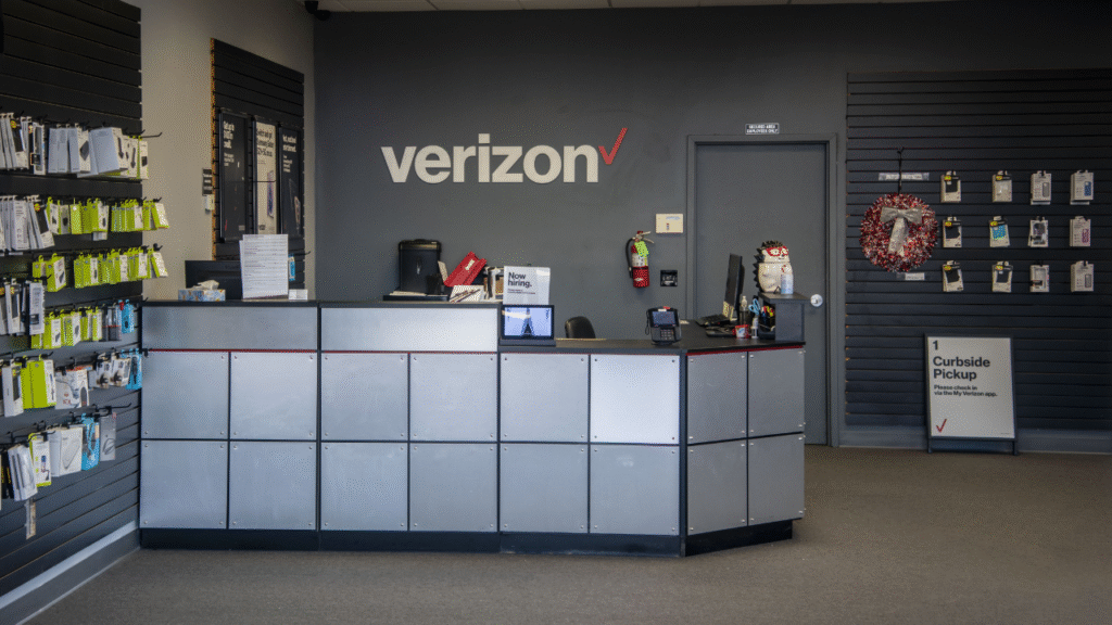 Verizon to Pay Up to $100 Million in Settlement Over Hidden Administrative Fees
